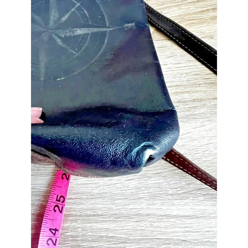 Genuine Rustic‎ Leather Sling Day Backpack Messenger Zipper Pockets Compass